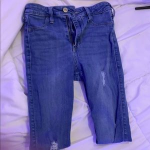 hollister slightly distressed jeans